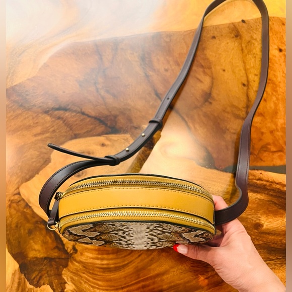 Nine West Round Crossbody Purse 
Snakeskin Browns/Cognac Multicolor
NWithoutTag - Picture 5 of 16